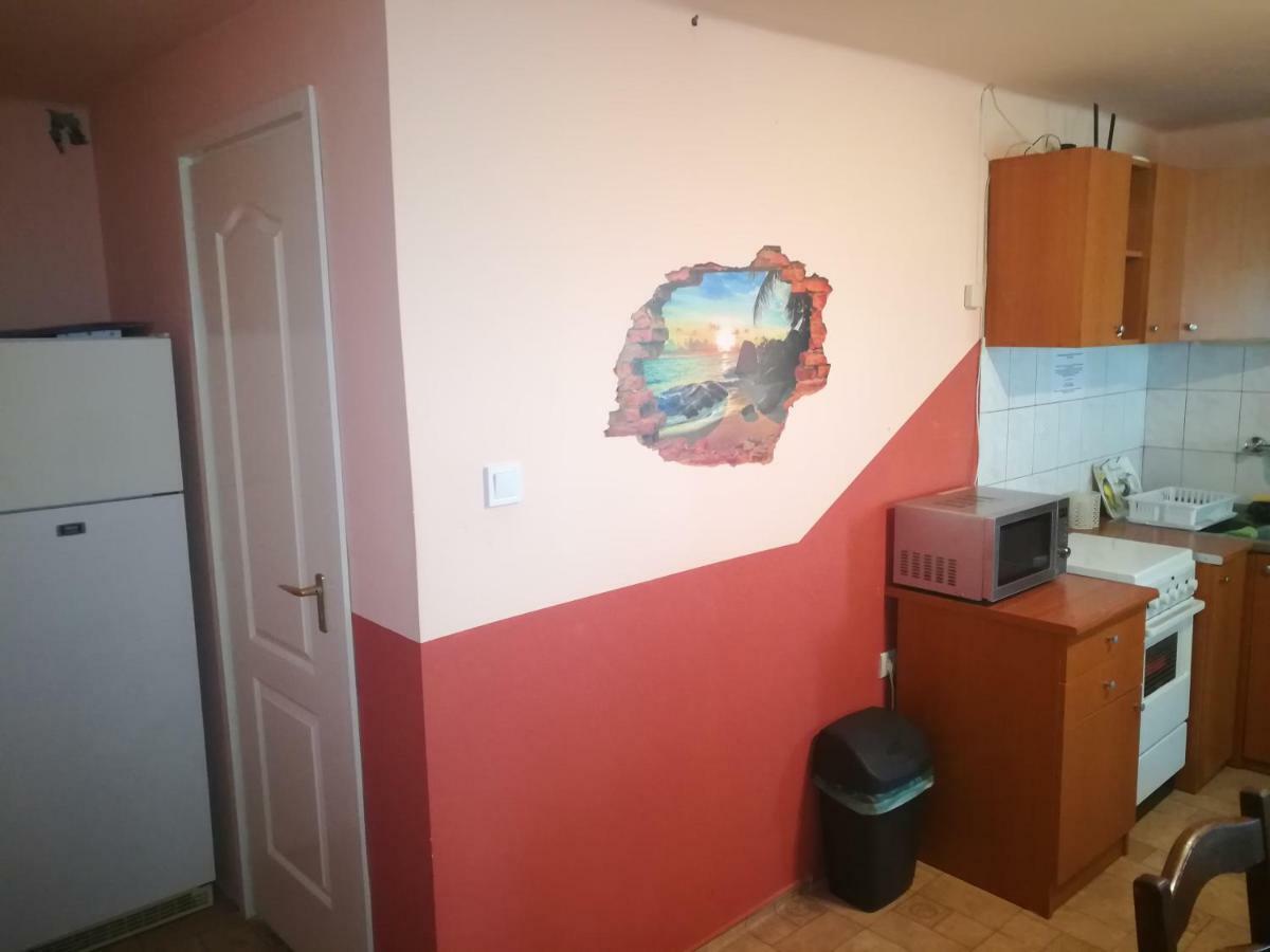 Tiszavirag Apartmanhaz Apartment Szeged Luaran gambar